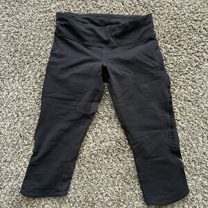 Lululemon Women's Size 4 Black Cropped Training Tights